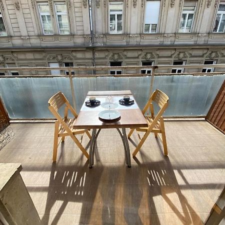 Parisi Flat Budapeste Exterior foto