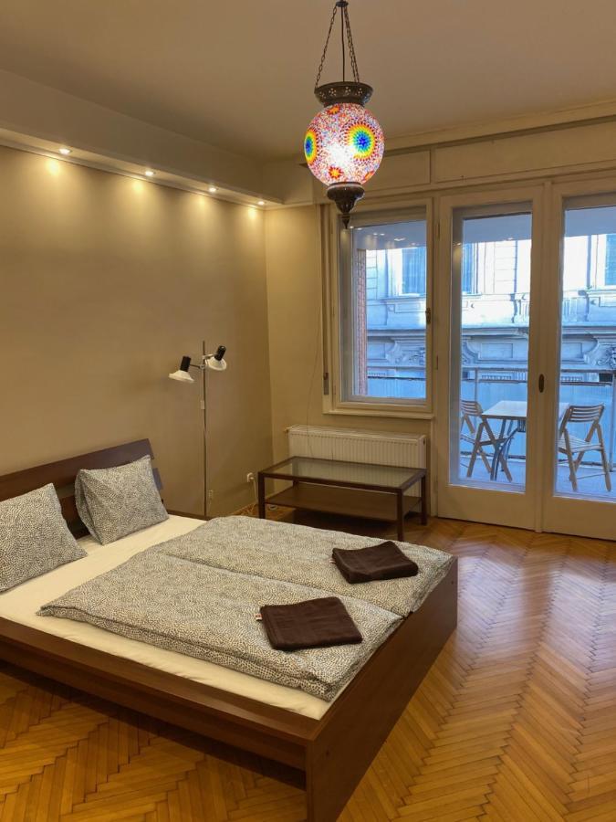 Parisi Flat Budapeste Exterior foto